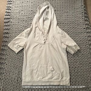 Mossimo L short sleeved hoodie